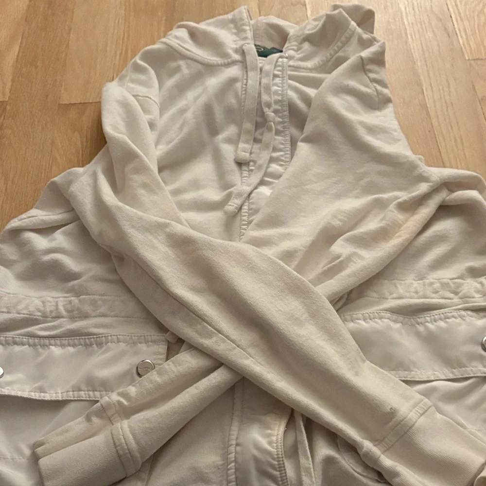 White Jacket - Picture 5 of 5